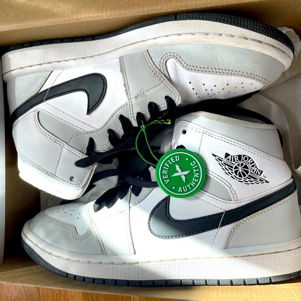 Nike Jordan 1 Light Smoke, size 8.